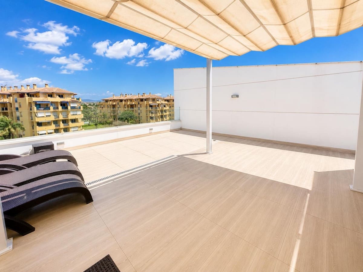 3 bedroom Penthouse for sale in San Pedro de Alcantara with pool garage - € 769,000 (Ref: 9837705)