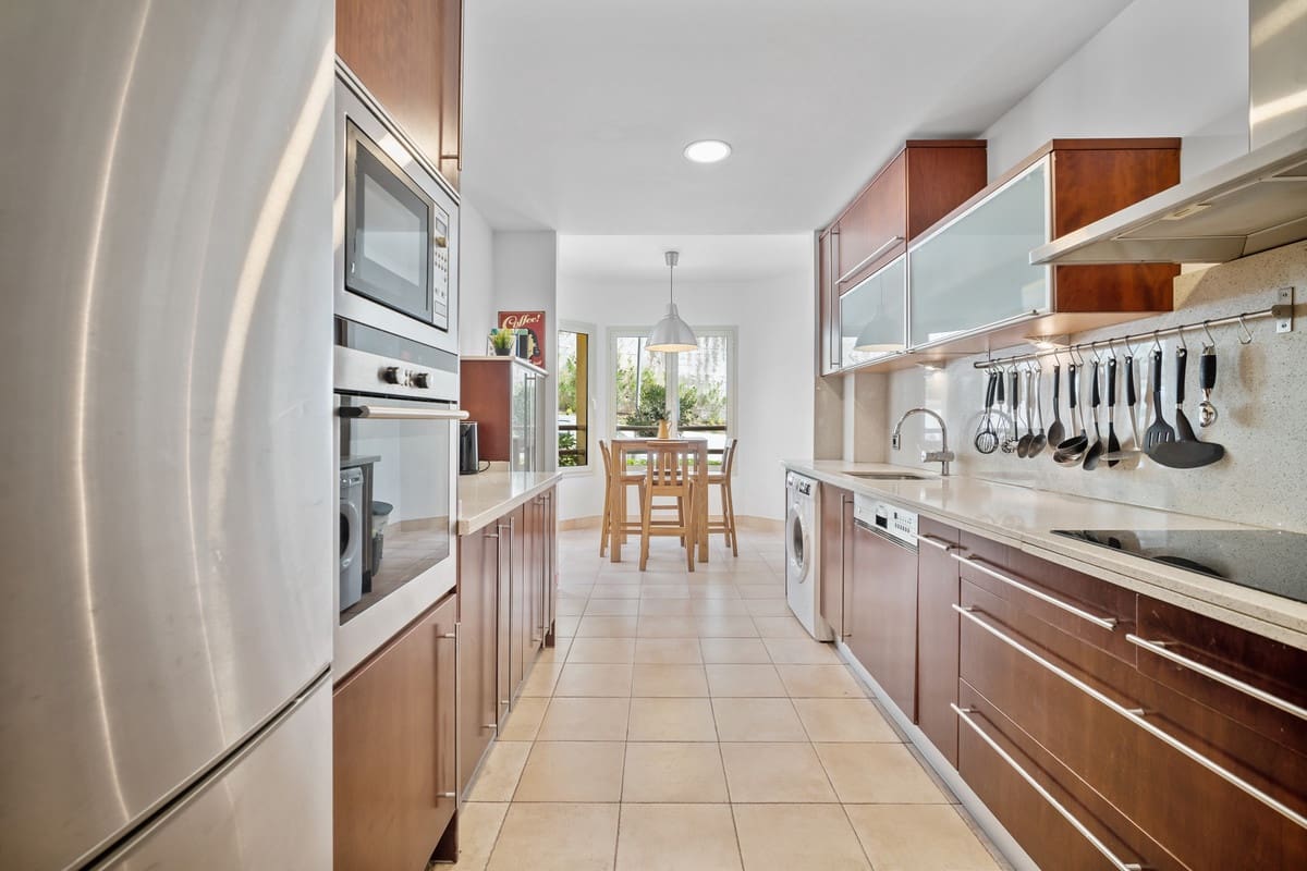 3 bedroom Apartment for sale in Golden Mile with pool garage - € 1,500,000 (Ref: 9837711)