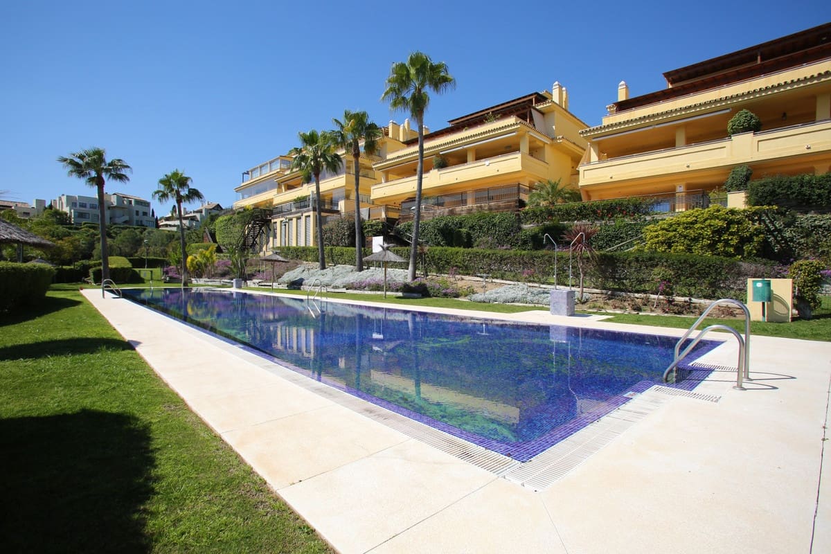 3 bedroom Apartment for sale in Golden Mile with pool garage - € 1,500,000 (Ref: 9837711)