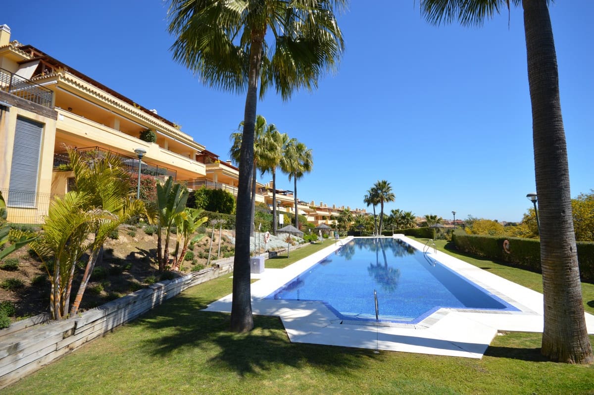 3 bedroom Apartment for sale in Golden Mile with pool garage - € 1,500,000 (Ref: 9837711)