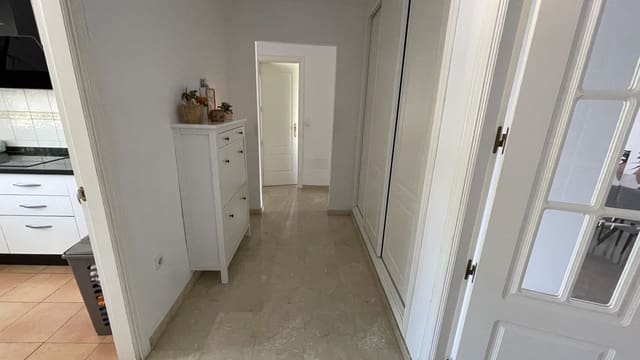 3 soveværelse Lejlighed til salg i Estepona med swimmingpool garage - € 750.000 (Ref: 9837714)