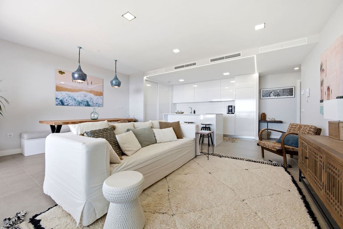 3 bedroom Apartment for sale in Benalmadena with pool garage - € 585,000 (Ref: 9838186)