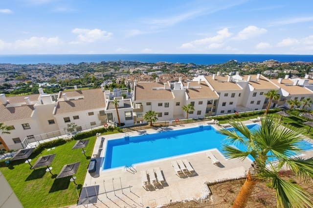 3 sypialnia Apartament na sprzedaż w Benalmádena z basenem garażem - 585 000 € (Ref: 9838186)