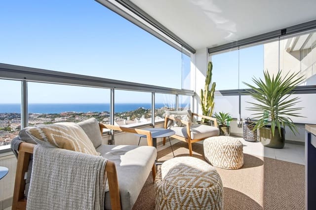 3 sypialnia Apartament na sprzedaż w Benalmádena z basenem garażem - 585 000 € (Ref: 9838186)