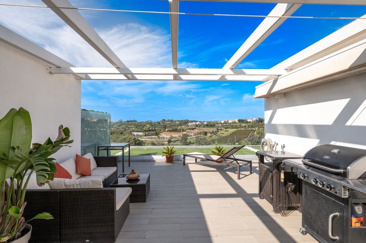 3 bedroom Townhouse for sale in Cancelada with pool garage - € 635,000 (Ref: 9838190)