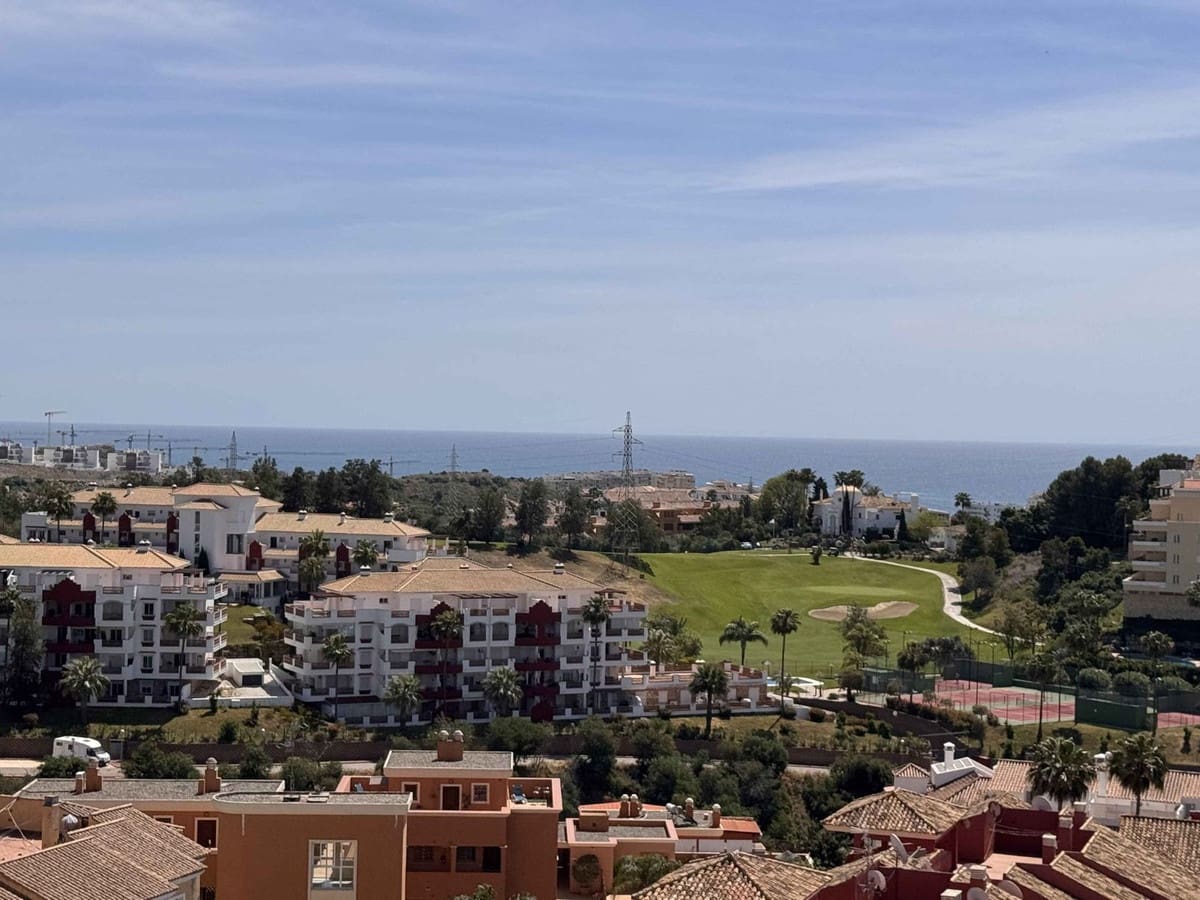 2 slaapkamer Penthouse te koop in Riviera del Sol met zwembad garage - € 499.500 (Ref: 9838192)