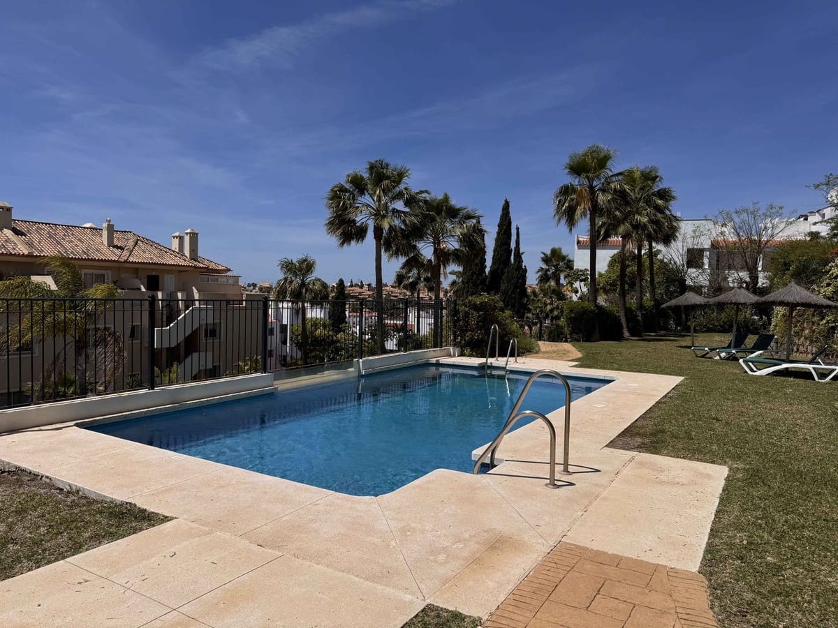 2 slaapkamer Penthouse te koop in Riviera del Sol met zwembad garage - € 499.500 (Ref: 9838192)