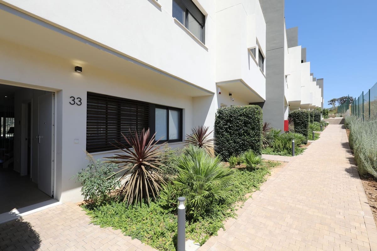 4 quarto Casa em Banda para venda em Manilva com piscina garagem - 495 000 € (Ref: 9838238)
