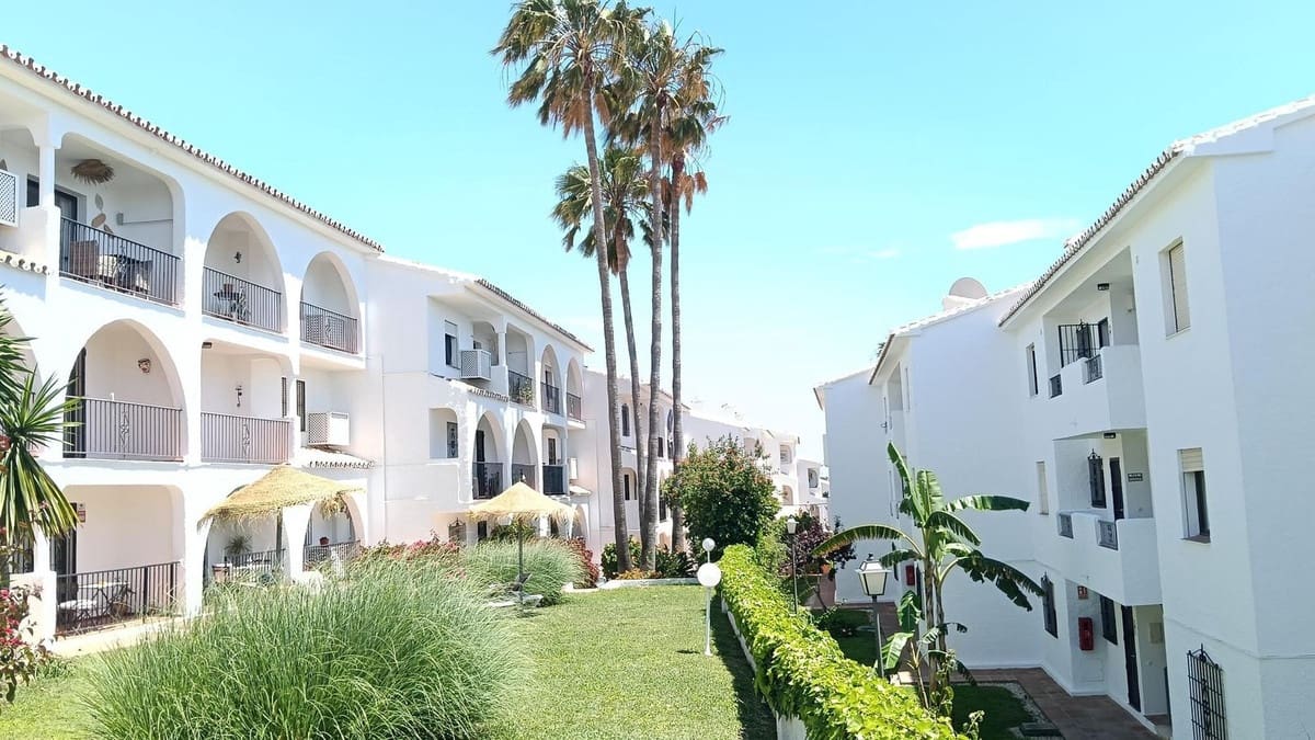 2 bedroom Apartment for sale in Mijas Costa with pool garage - € 325,000 (Ref: 9838247)