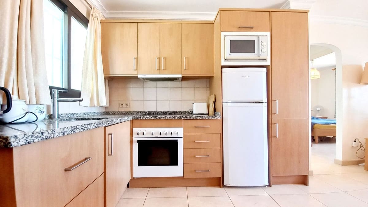 2 bedroom Apartment for sale in Mijas Costa with pool garage - € 325,000 (Ref: 9838247)
