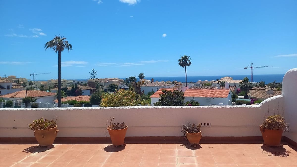 2 bedroom Apartment for sale in Mijas Costa with pool garage - € 325,000 (Ref: 9838247)