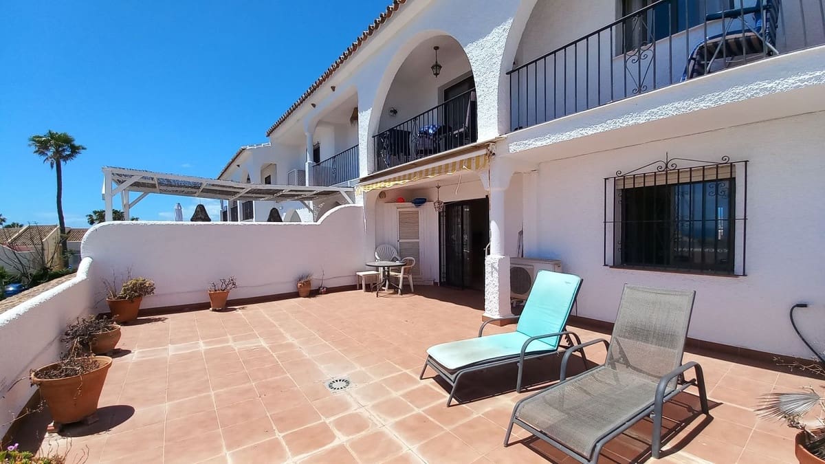 2 bedroom Apartment for sale in Mijas Costa with pool garage - € 325,000 (Ref: 9838247)