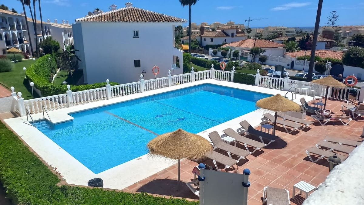 2 bedroom Apartment for sale in Mijas Costa with pool garage - € 325,000 (Ref: 9838247)