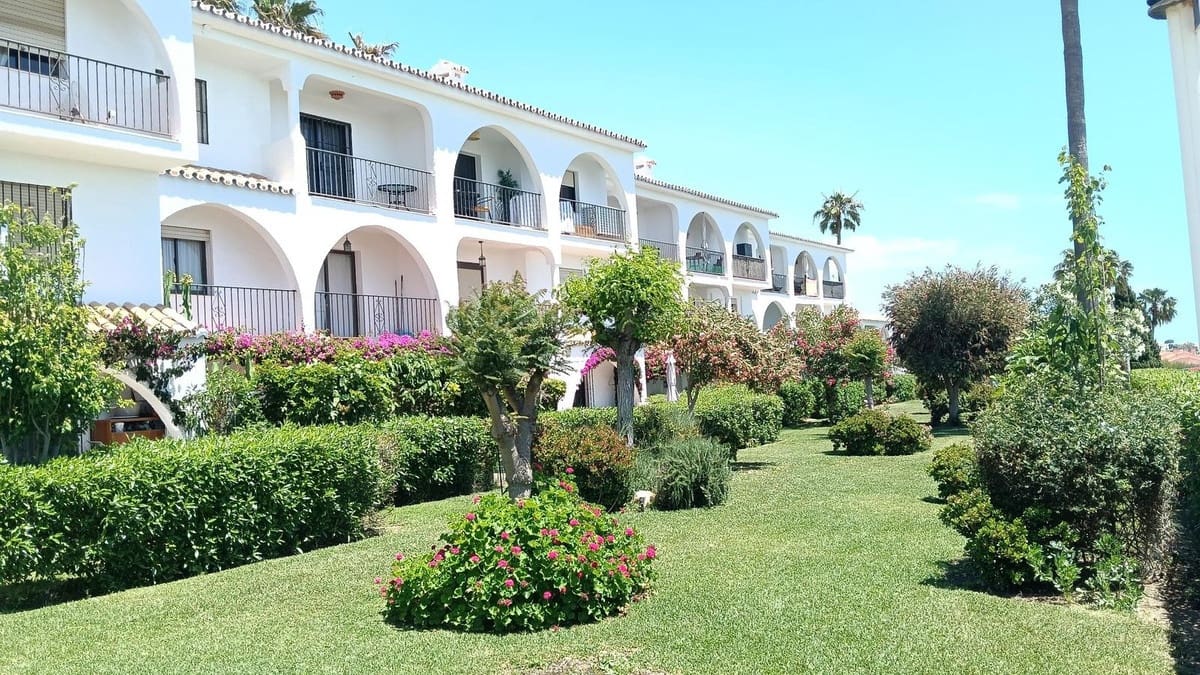 2 bedroom Apartment for sale in Mijas Costa with pool garage - € 325,000 (Ref: 9838247)