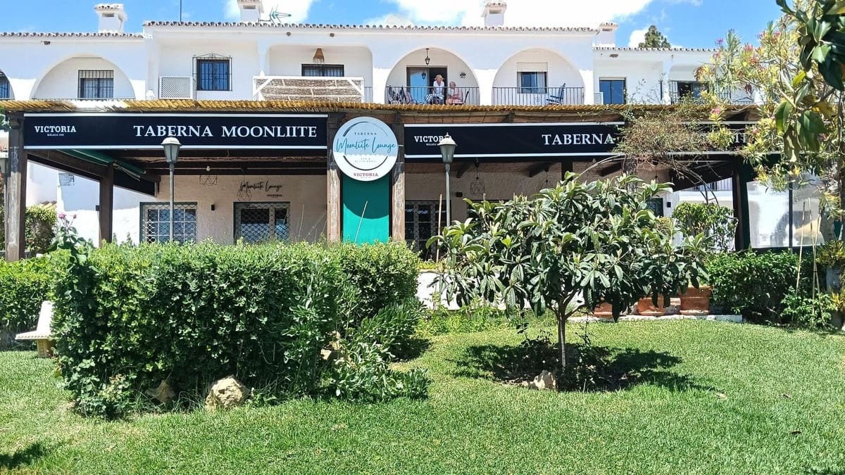 2 bedroom Apartment for sale in Mijas Costa with pool garage - € 325,000 (Ref: 9838247)