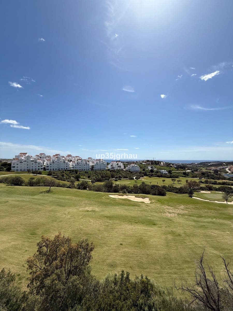 2 soverom Penthouse til salgs i Estepona med svømmebasseng garasje - € 330 000 (Ref: 9847793)