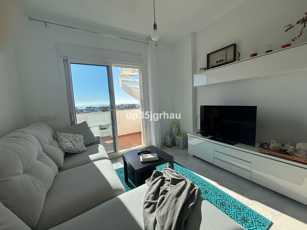 2 soverom Penthouse til salgs i Estepona med svømmebasseng garasje - € 330 000 (Ref: 9847793)
