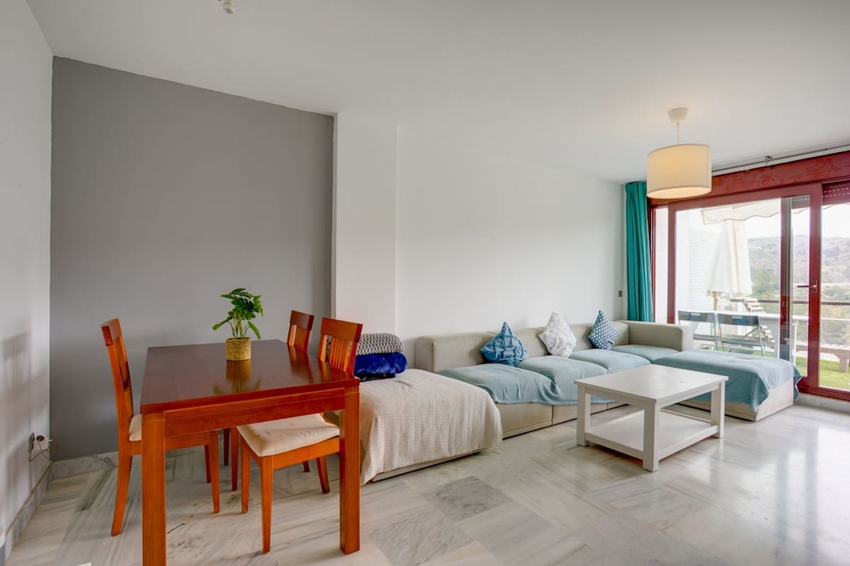 2 sypialnia Apartament na sprzedaż w Benahavis z basenem garażem - 330 000 € (Ref: 9847798)