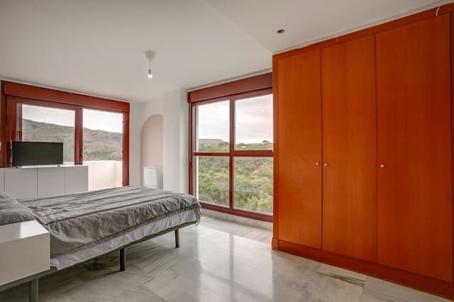 2 quarto Apartamento para venda em Benahavís com piscina garagem - 330 000 € (Ref: 9847798)
