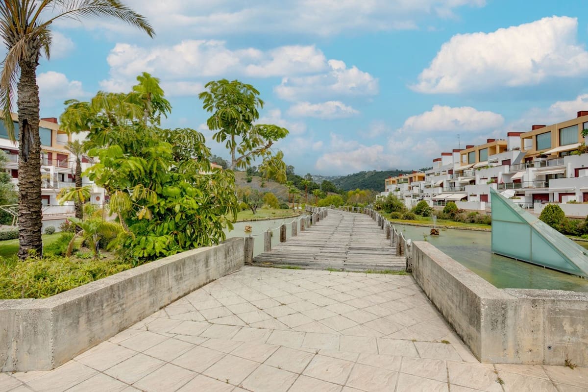 2 sypialnia Apartament na sprzedaż w Benahavis z basenem garażem - 330 000 € (Ref: 9847798)