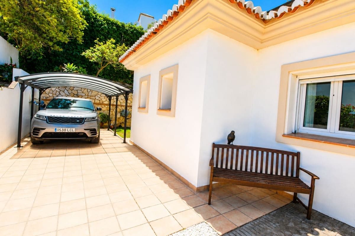 Chalet de 6 habitaciones en La Sierrezuela en venta con piscina garaje - 1.475.000 € (Ref: 9847801)