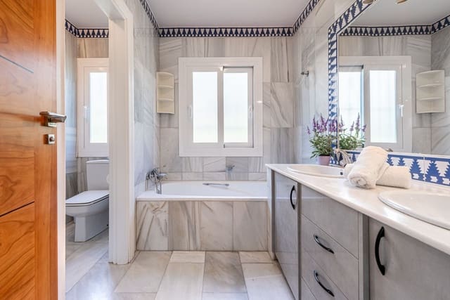 3 quarto Moradia para venda em Nueva Andalucia, Marbella com piscina garagem - 2 900 000 € (Ref: 9847802)