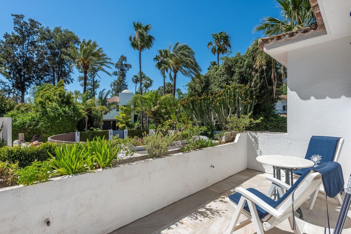3 quarto Moradia para venda em Nueva Andalucia com piscina garagem - 2 900 000 € (Ref: 9847802)