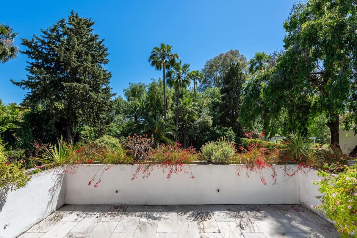 3 quarto Moradia para venda em Nueva Andalucia com piscina garagem - 2 900 000 € (Ref: 9847802)