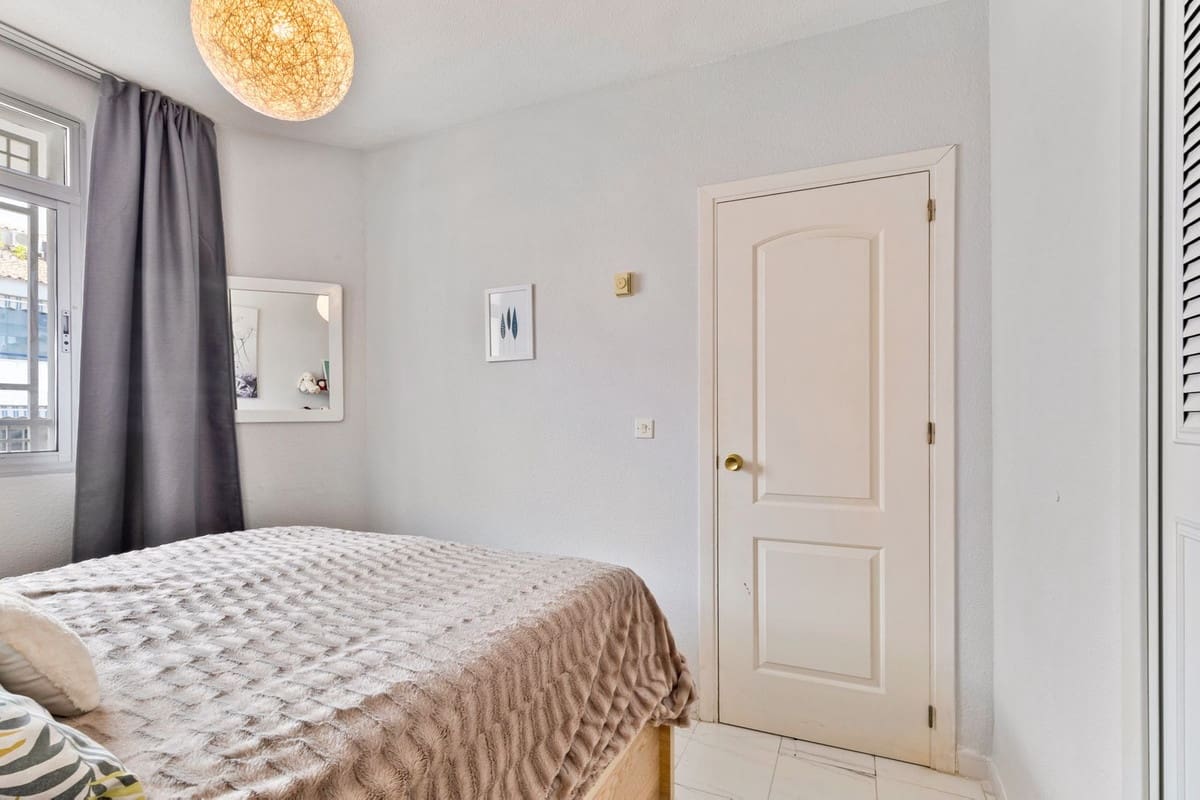 1 soveværelse Lejlighed til salg i Fuengirola med swimmingpool - € 235.000 (Ref: 9847805)