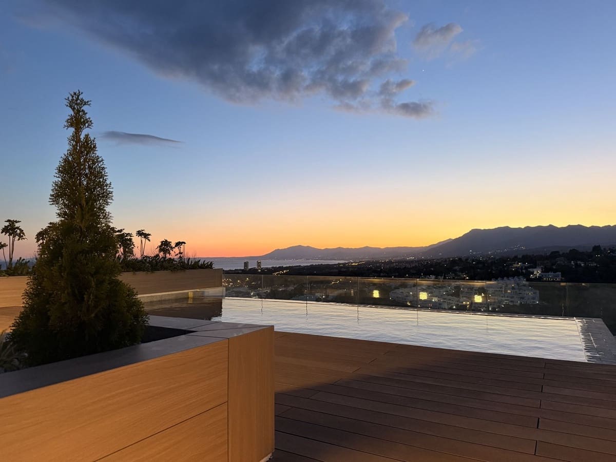 3 chambre Penthouse à vendre à Artola avec piscine garage - 1 790 000 € (Ref: 9847806)