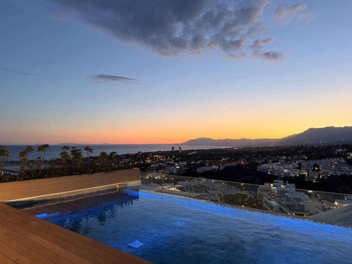 3 chambre Penthouse à vendre à Artola avec piscine garage - 1 790 000 € (Ref: 9847806)