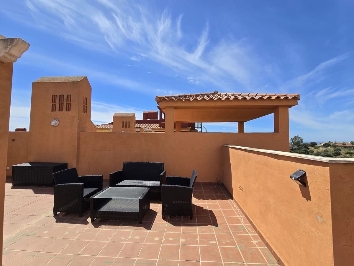 2 bedroom Penthouse for sale in La Reserva with pool garage - € 410,000 (Ref: 9847883)