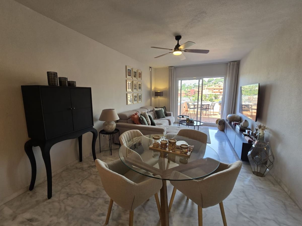 2 bedroom Penthouse for sale in La Reserva with pool garage - € 410,000 (Ref: 9847883)
