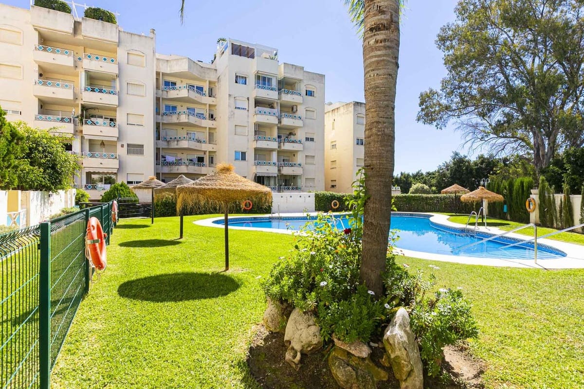 3 bedroom Penthouse for sale in Costabella with pool - € 430,000 (Ref: 9847932)