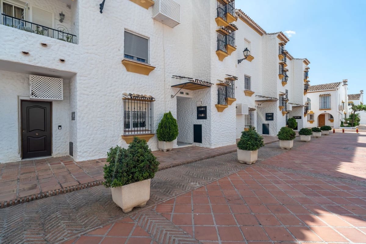 1 makuuhuone Huoneisto myytävänä paikassa Benalmadena mukana uima-altaan 
autotalli - 269 500 € (Ref: 9848045)
