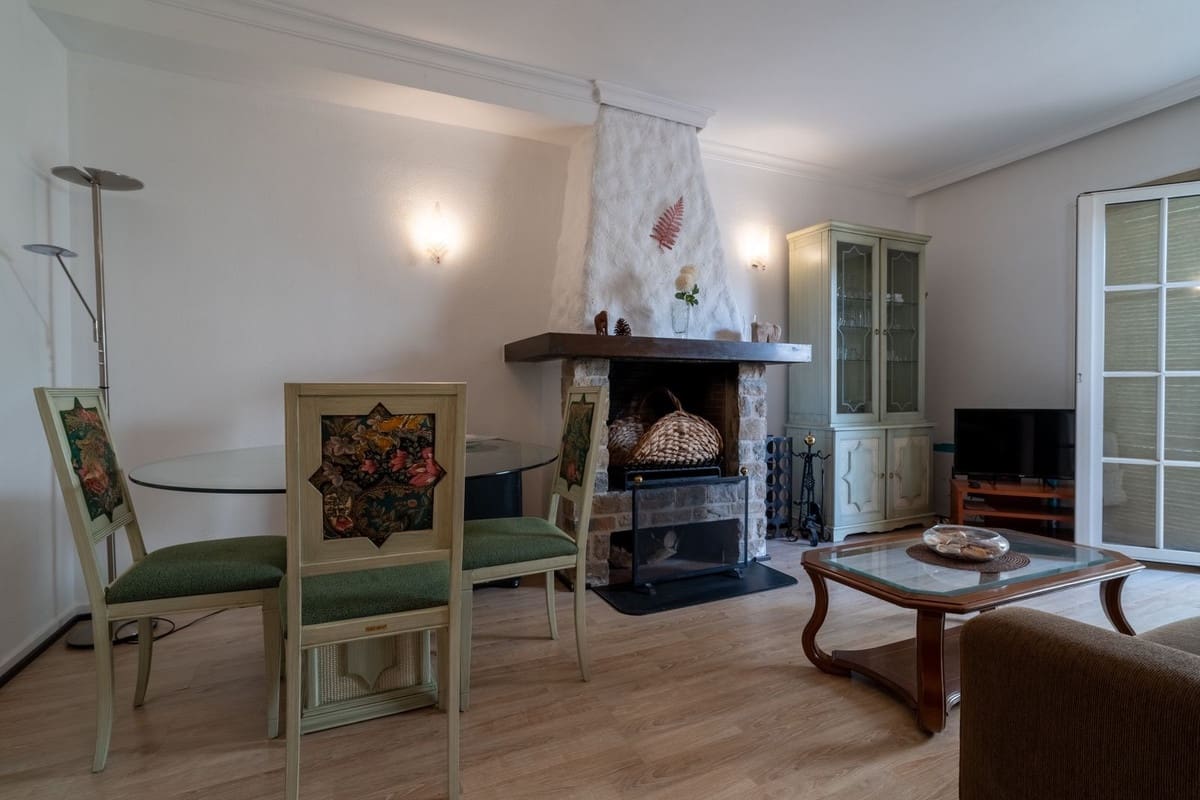 1 makuuhuone Huoneisto myytävänä paikassa Benalmadena mukana uima-altaan 
autotalli - 269 500 € (Ref: 9848045)