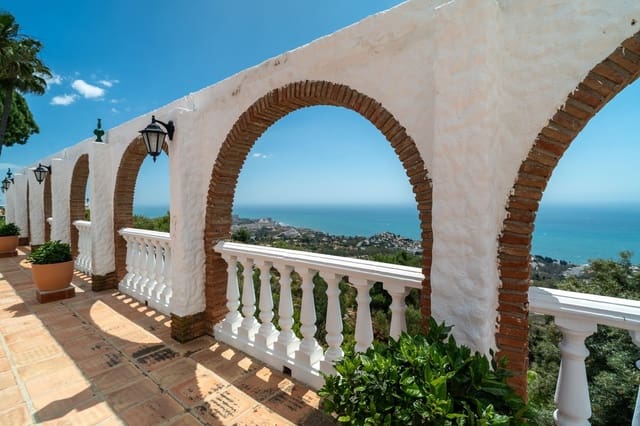 1 makuuhuone Huoneisto myytävänä paikassa Benalmádena pueblo, Benalmádena mukana uima-altaan 
autotalli - 269 500 € (Ref: 9848045)