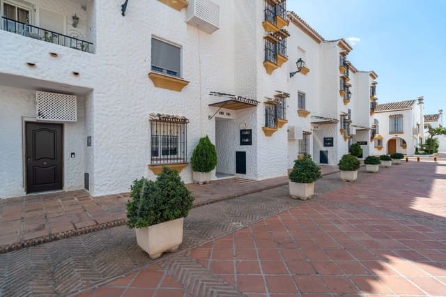 1 makuuhuone Huoneisto myytävänä paikassa Benalmádena pueblo, Benalmádena mukana uima-altaan 
autotalli - 269 500 € (Ref: 9848045)
