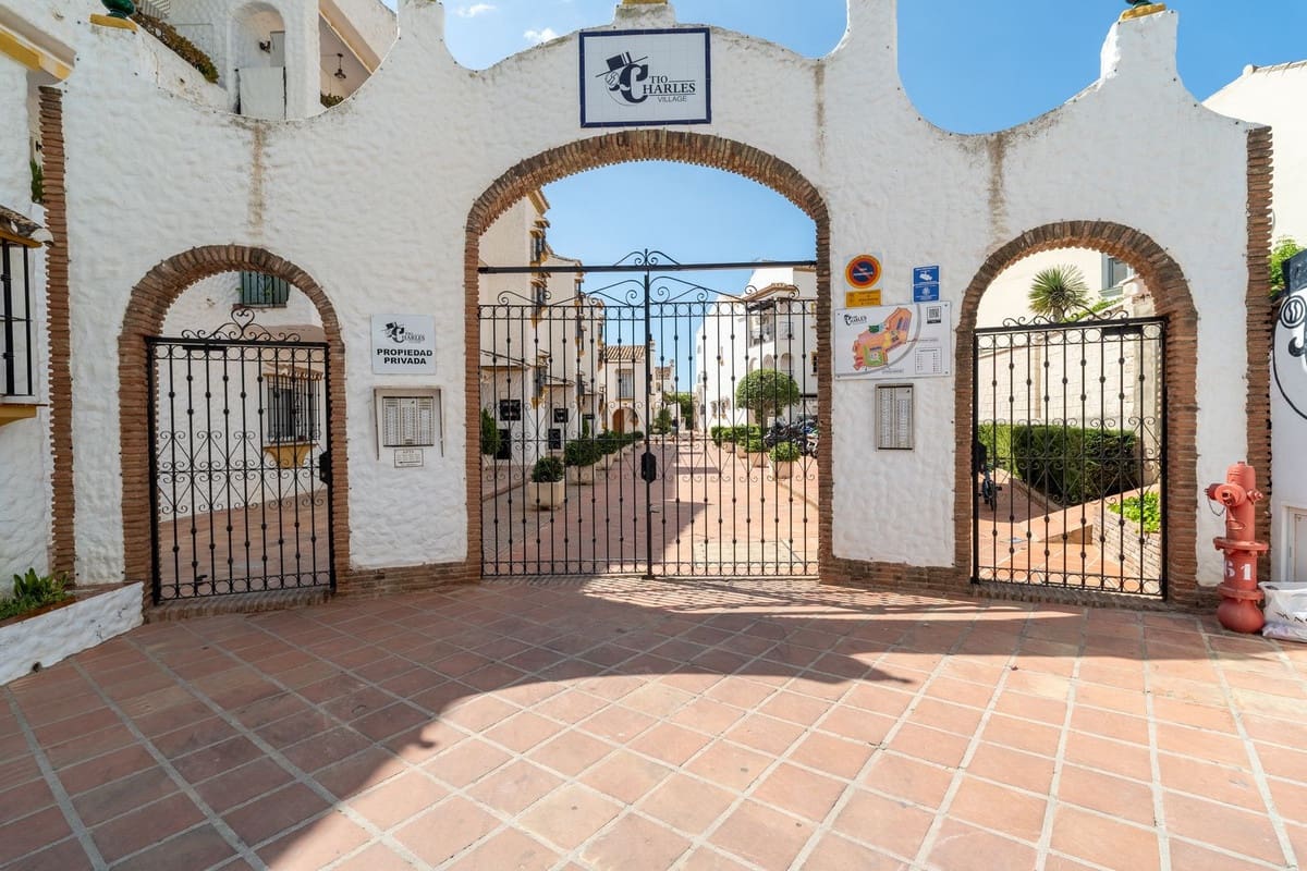 1 makuuhuone Huoneisto myytävänä paikassa Benalmadena mukana uima-altaan 
autotalli - 269 500 € (Ref: 9848045)