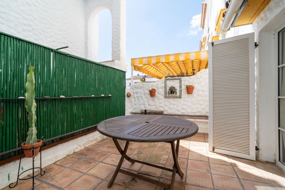 1 makuuhuone Huoneisto myytävänä paikassa Benalmadena mukana uima-altaan 
autotalli - 269 500 € (Ref: 9848045)
