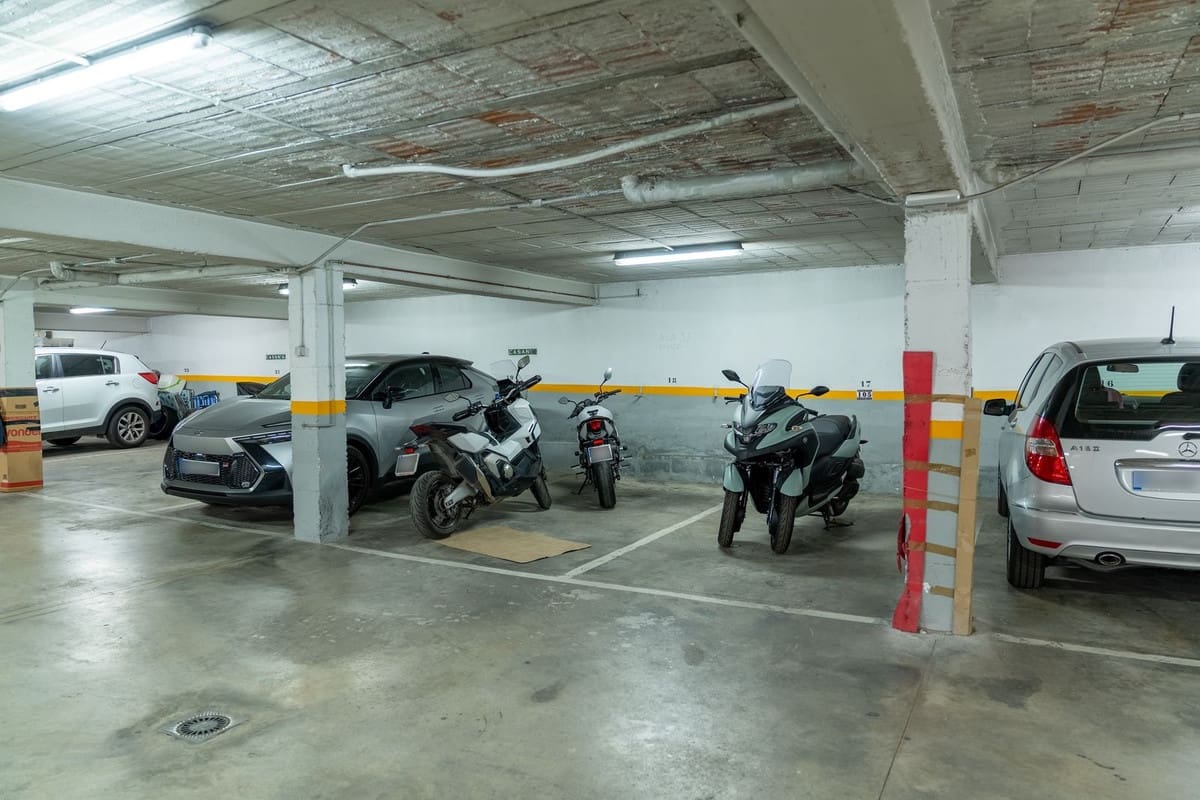 1 makuuhuone Huoneisto myytävänä paikassa Benalmadena mukana uima-altaan 
autotalli - 269 500 € (Ref: 9848045)