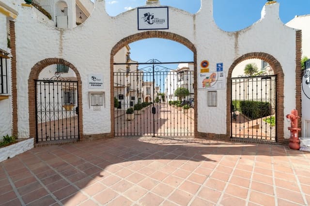1 makuuhuone Huoneisto myytävänä paikassa Benalmádena pueblo, Benalmádena mukana uima-altaan 
autotalli - 269 500 € (Ref: 9848045)