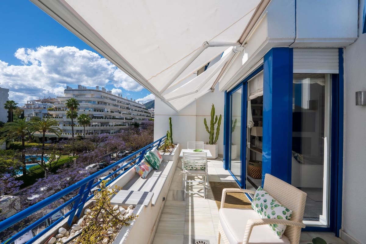 2 soverom Penthouse til salgs i Marbella med svømmebasseng garasje - € 1 160 000 (Ref: 9848046)