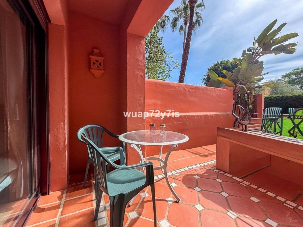 2 soveværelse Lejlighed til salg i Las Chapas med swimmingpool garage - € 575.000 (Ref: 9850450)