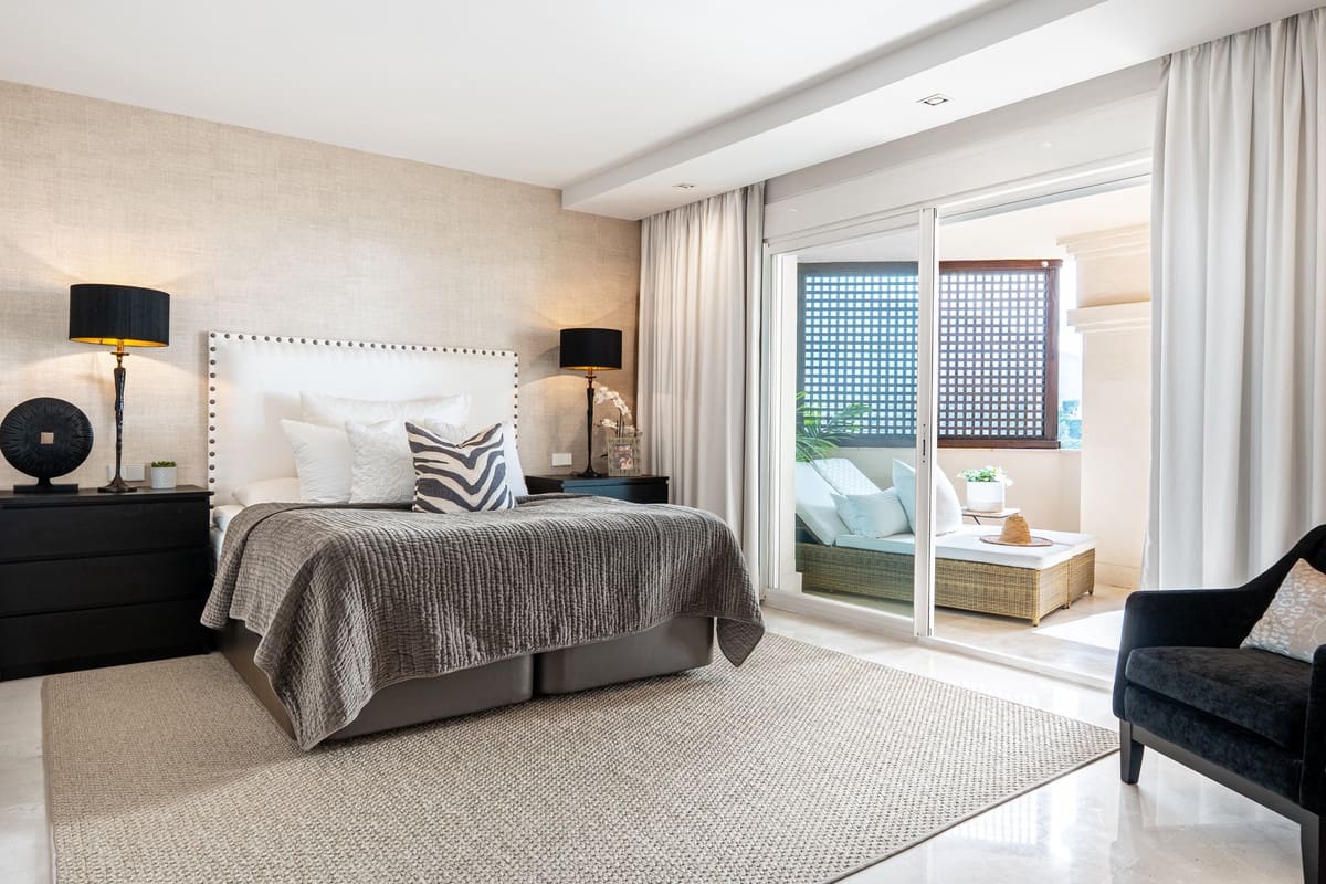3 camera da letto Appartamento in vendita in Nueva Andalucia con piscina garage - 1.890.000 € (Rif: 9850456)