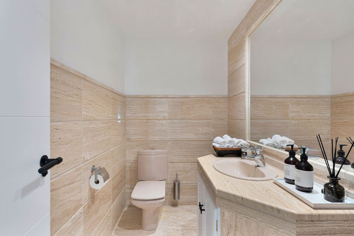 3 camera da letto Appartamento in vendita in Nueva Andalucia con piscina garage - 1.890.000 € (Rif: 9850456)