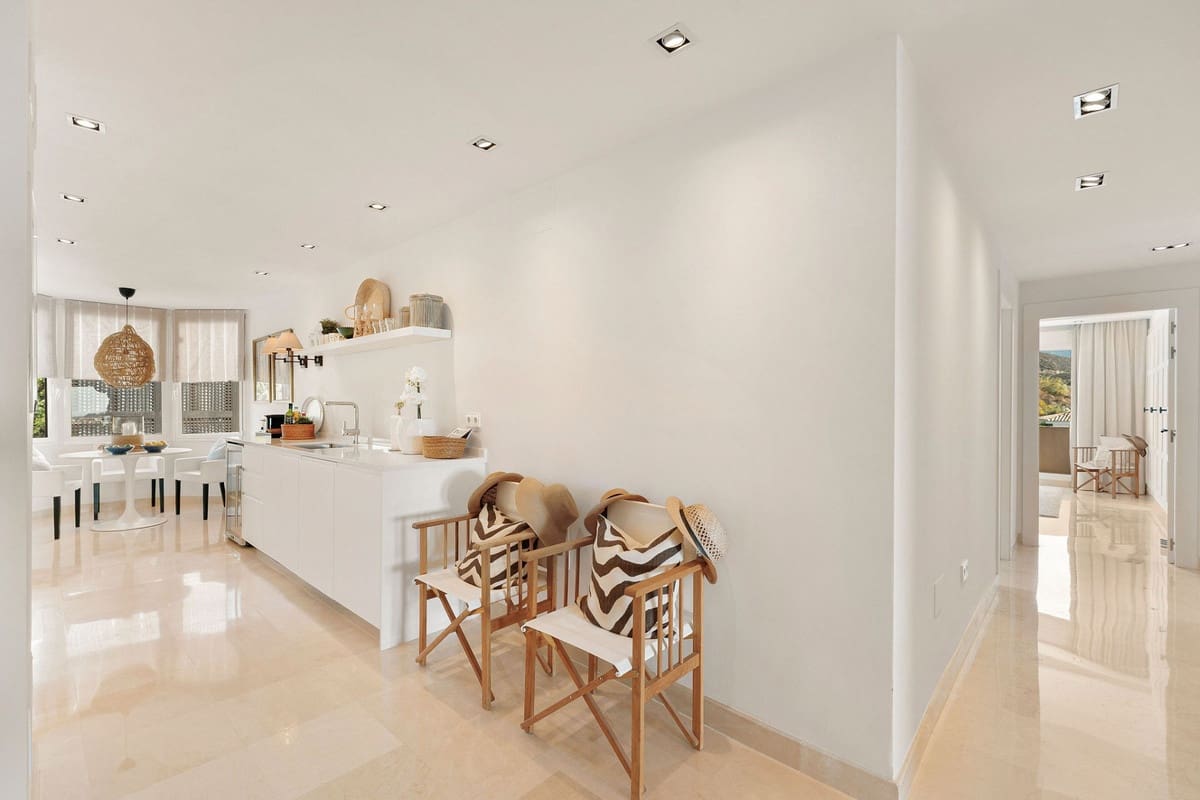 3 camera da letto Appartamento in vendita in Nueva Andalucia con piscina garage - 1.890.000 € (Rif: 9850456)