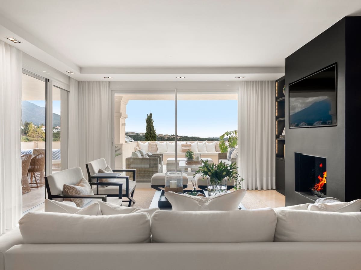 3 camera da letto Appartamento in vendita in Nueva Andalucia con piscina garage - 1.890.000 € (Rif: 9850456)