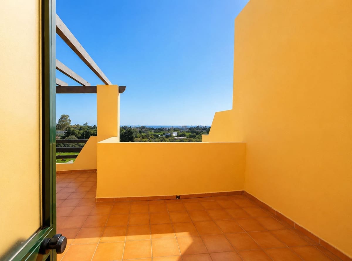 3 bedroom Penthouse for sale in New Golden Mile with pool garage - € 530,000 (Ref: 9850537)