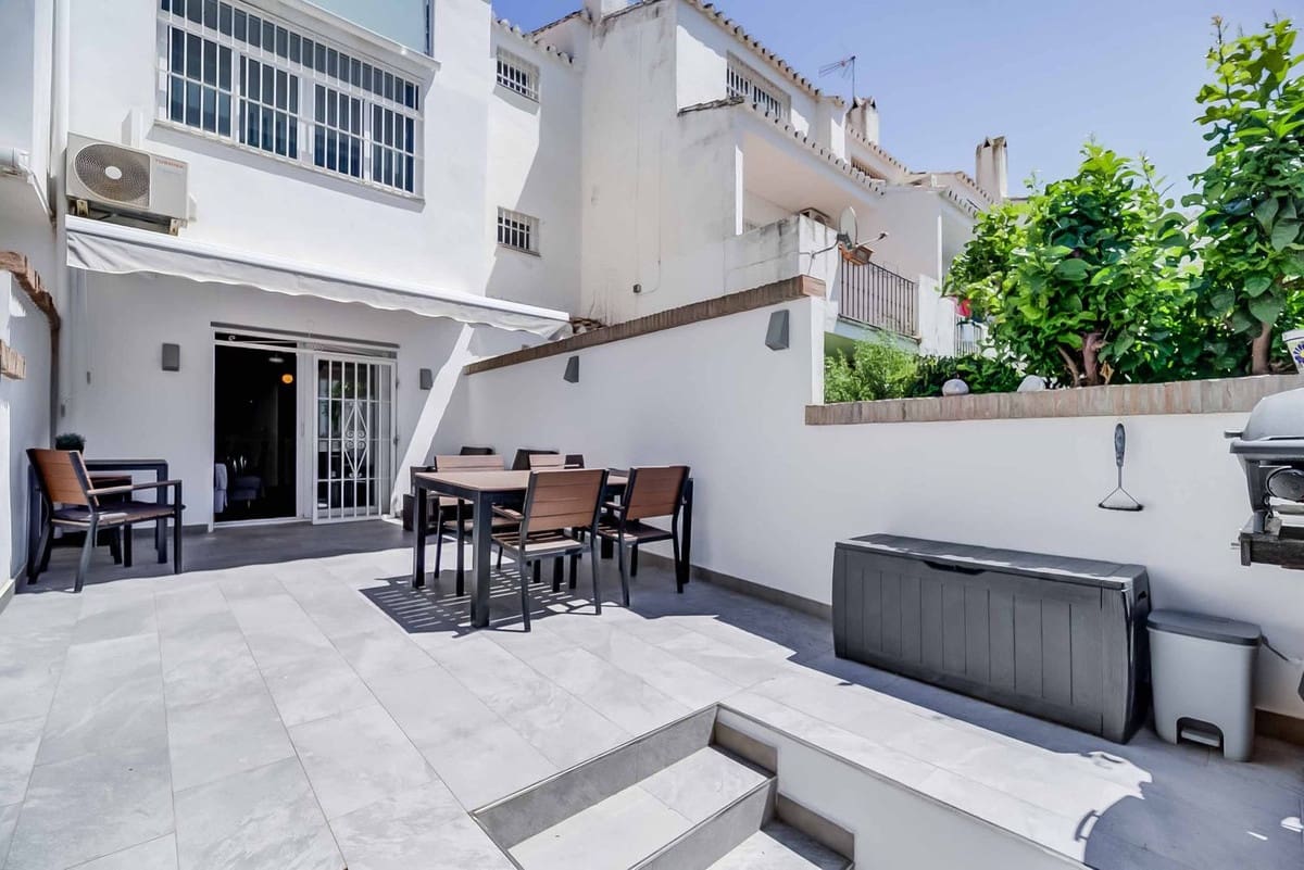 2 soverom Hus til salgs i Mijas med svømmebasseng garasje - € 365 000 (Ref: 9850548)